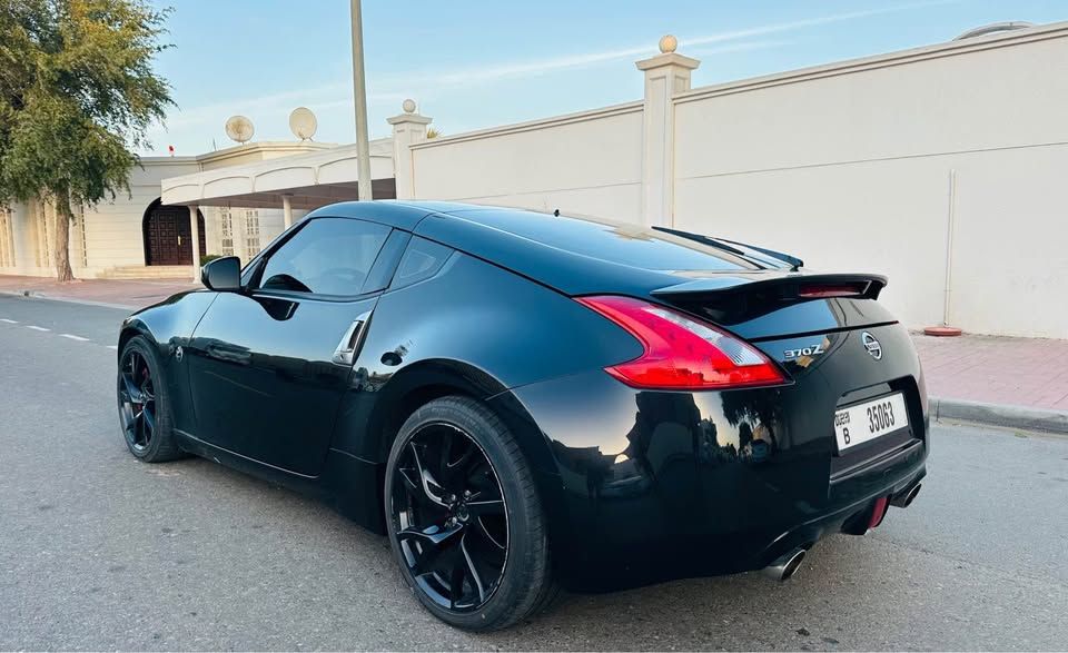 2014 نيسان ٣٧٠Z Base