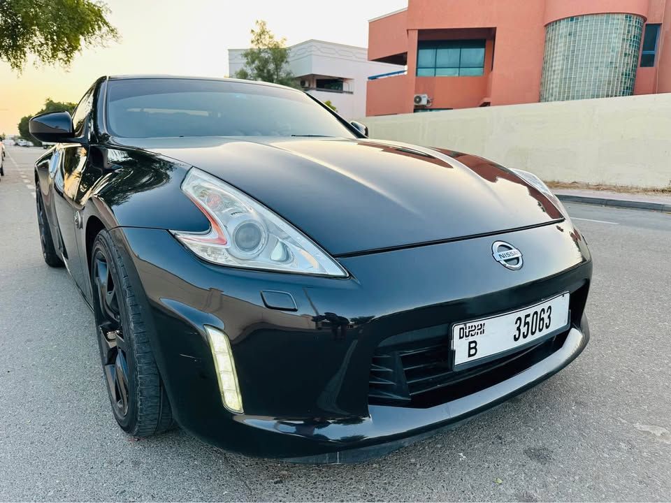 2014 نيسان ٣٧٠Z Base