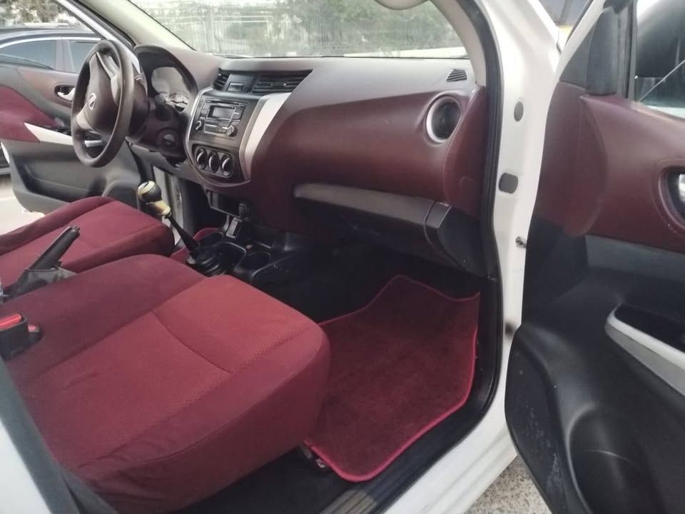 2016 Nissan Navara S
