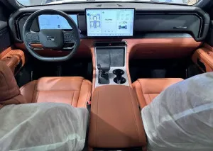 2025 روكس ٠١