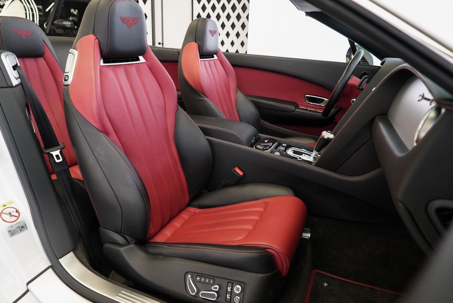 2015 بنتلي كونتيننتال GTC V8