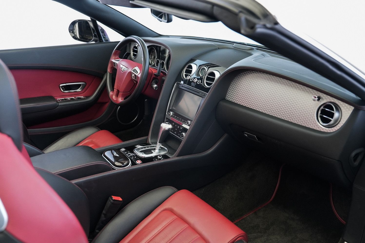 2015 بنتلي كونتيننتال GTC V8