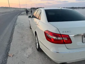 2011 مرسيدس-بنز الفئة - E E300 4Matic