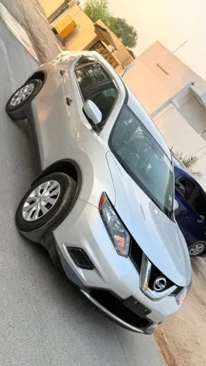 2019 نيسان روج SL