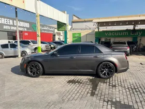 2019 كرايسلر ٣٠٠ S