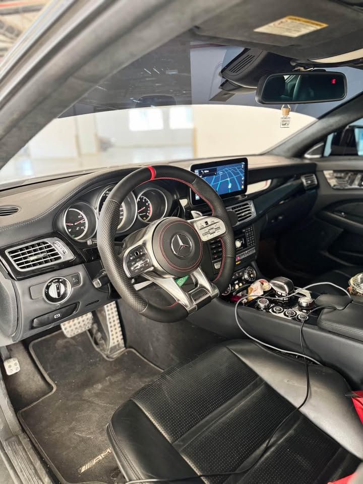 2012 مرسيدس-بنز سي ال اس CLS63 AMG