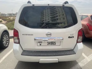 2008 نيسان باثفايندر LE