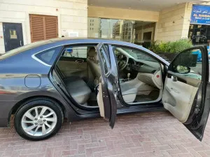 2015 نيسان سنترا SV