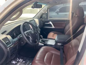 2017 Toyota Land Cruiser VXR