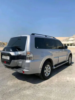 2016 ميتسوبيشي باجيرو GLS