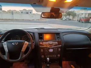2016 Infiniti QX80 Premium select