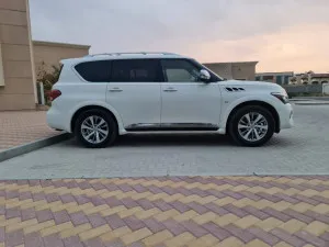 2016 Infiniti QX80 Premium select