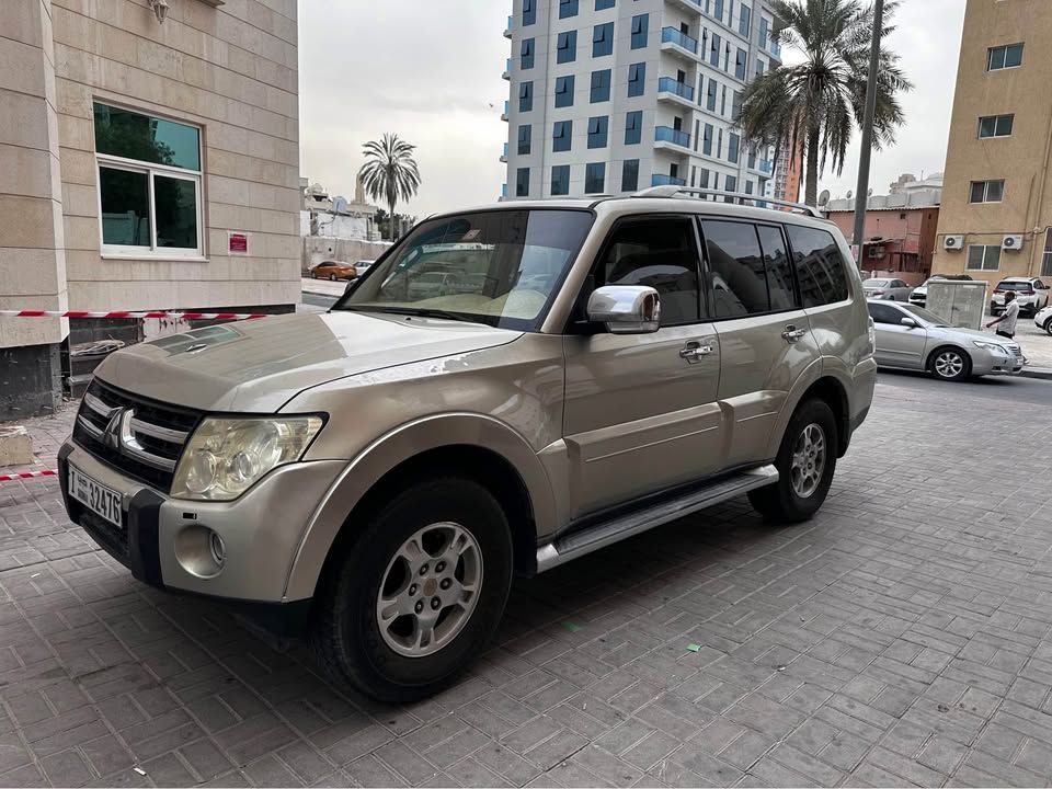 2008 ميتسوبيشي باجيرو GLX