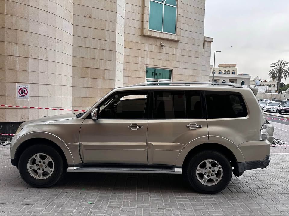 2008 ميتسوبيشي باجيرو GLX