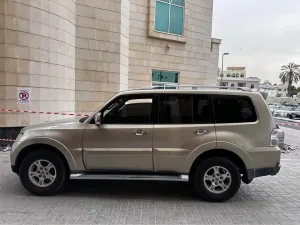 2008 ميتسوبيشي باجيرو GLX