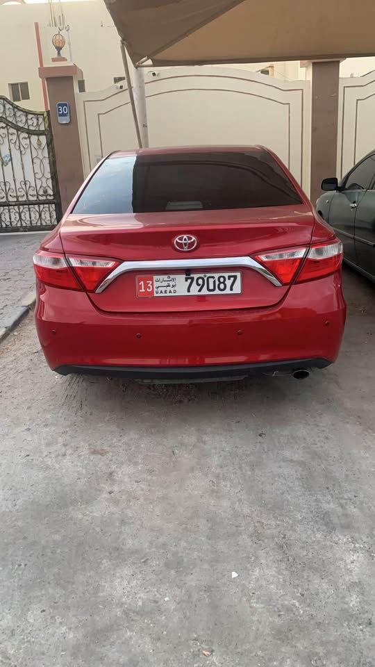 2016 Toyota Camry GLE