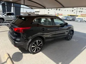 2017 نيسان روج SL