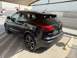 2017 نيسان روج SL