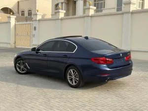 2019 BMW 5-Series 520i