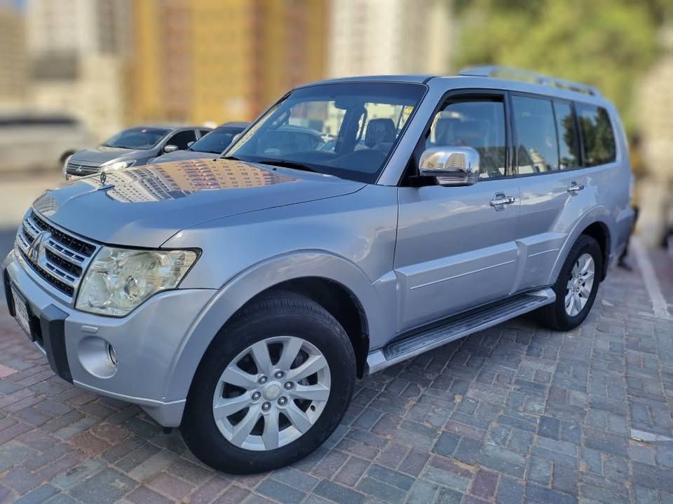 2010 ميتسوبيشي باجيرو Signature Edition