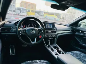 2021 هوندا أكورد DX