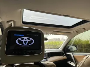 2015 تويوتا راف ٤ VXR