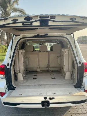 2018 Toyota Land Cruiser GXR