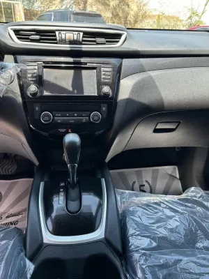 2016 نيسان روج SL