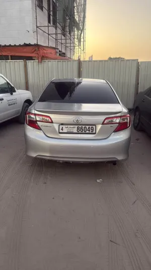2015 تويوتا كامري Base