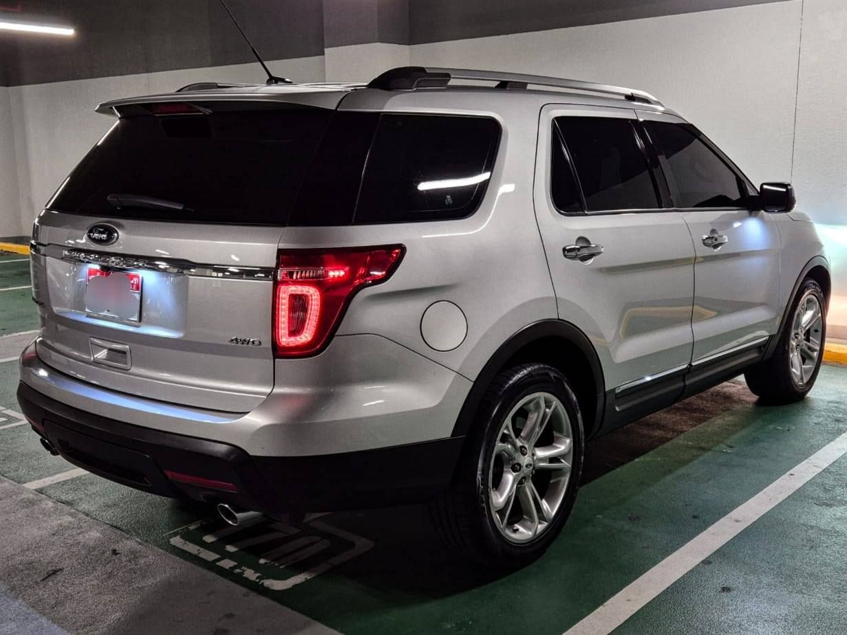 2014 فورد اكسبلورر Limited