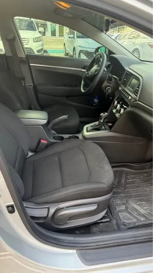 2019 Hyundai Elentra SE