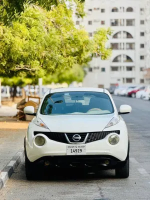 2012 نيسان جوك S