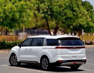 2022 كيا كارنفال LX with Seat Package