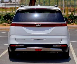 2022 كيا كارنفال LX with Seat Package