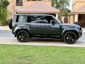 2023 Land Rover Defender 110 SE