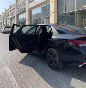 2021 هيونداي النترا SE