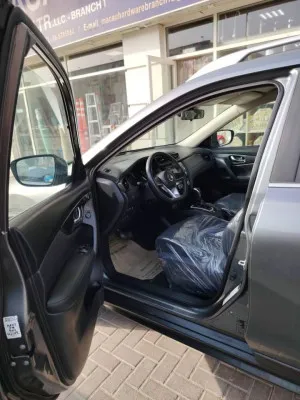 2019 نيسان روج SV