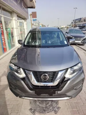 2019 نيسان روج SV