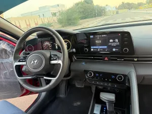 2021 هيونداي النترا SE