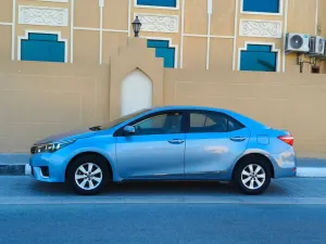 2013 تويوتا كورولا Base