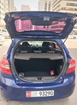 2016 فورد فيجو Titanium