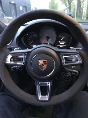 2024 بورش 718