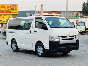 2015 تويوتا هياس Commuter
