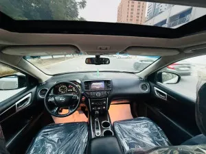 2015 نيسان باثفايندر S
