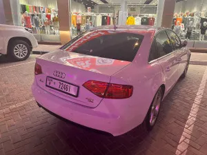 2012 اودي آي ٤ Premium