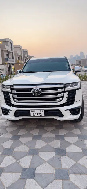 2022 تويوتا لاند كروزر VXR