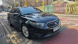 2014 Ford Taurus SE