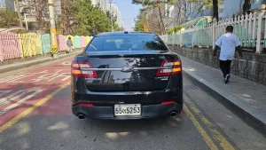 2014 Ford Taurus SE
