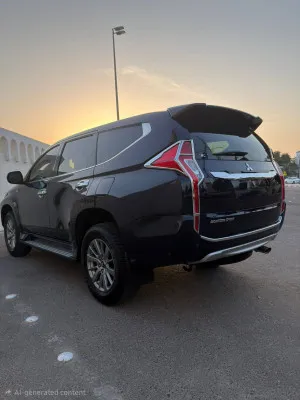 2017 ميتسوبيشي مونتيرو Limited