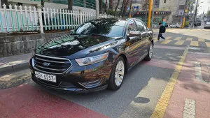 2014 Ford Taurus SE
